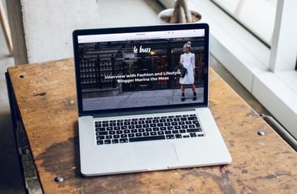 Laptop mit Fashion-Website